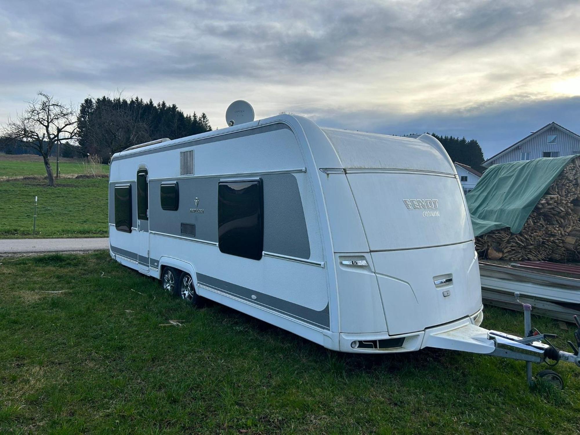 Camper Albanien Hotel Golem  Exterior photo